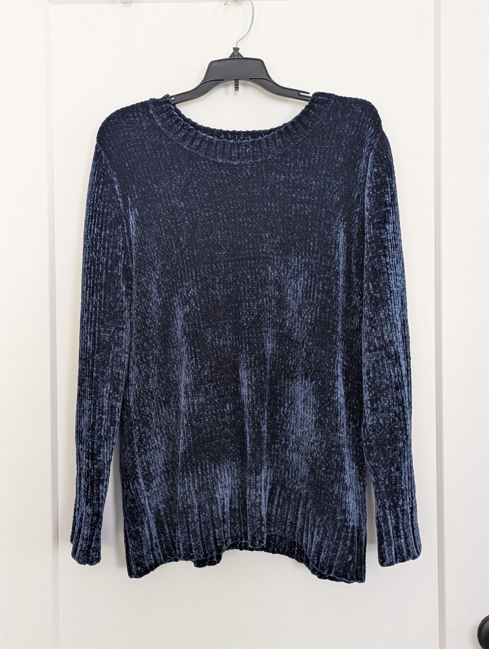 Orvis Women Large Navy Blue Chenille Sweater Soft Plush Velvet Knit Crewneck